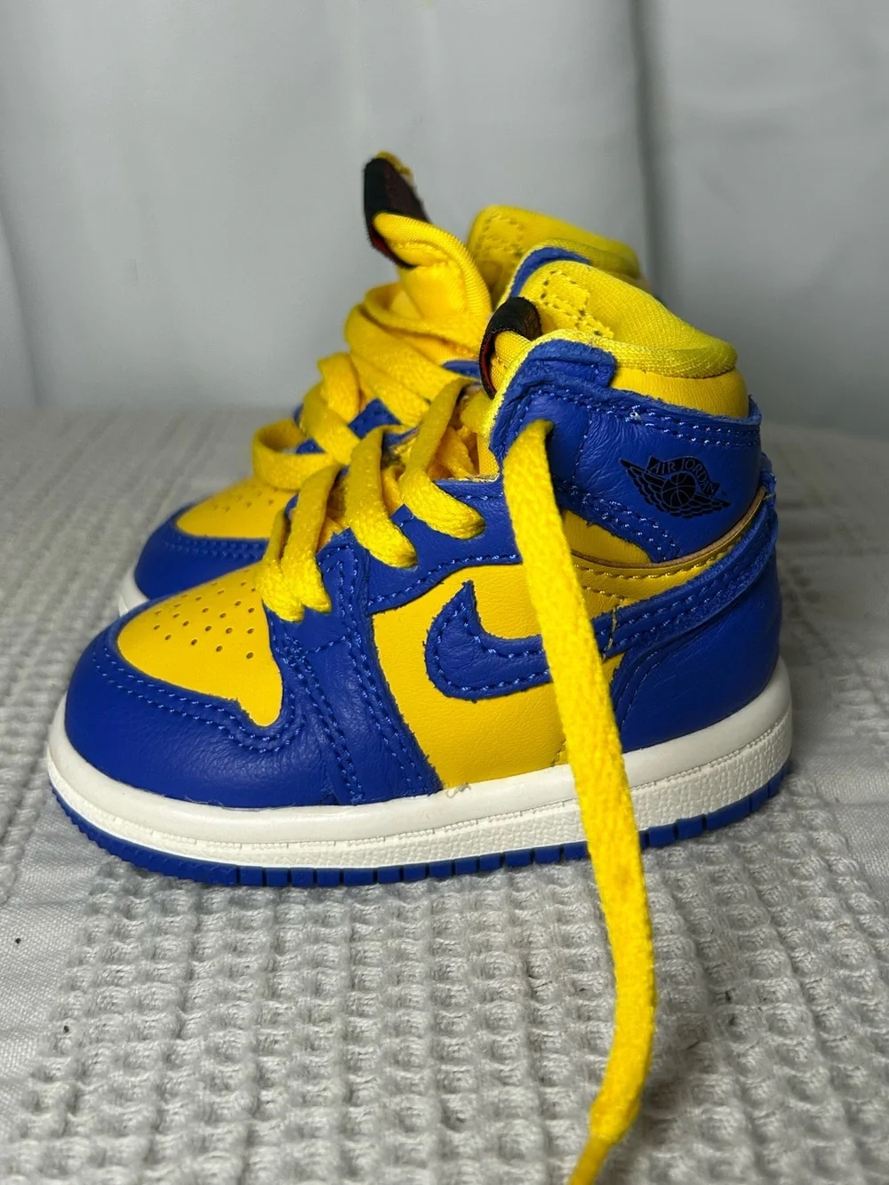 Jordan 1 Baby Laney Retro High Reverse OG Infants Kids Yellow Blue White